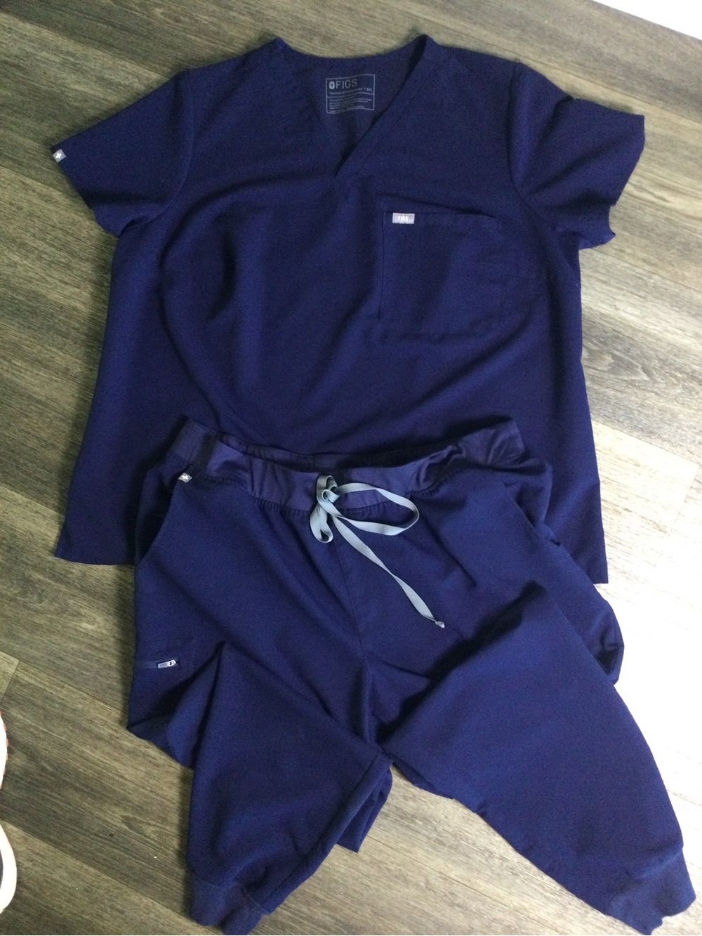 Figs Deep Navy Scrub Top and Jogger Set
